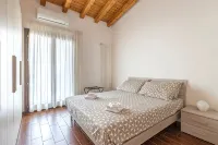 SAVOIA 173 APARTMENT in the center with reserved parking, a few kilometers from the sea.