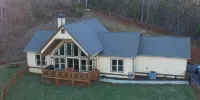 Private Retreat on 7 Acres, Mountain Views, Firepit, King Bed, Sleeps 6.