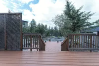 Northern Solace, 2 Bedrooms, 2 Bathrooms, Kitchen, Living Room, 5 Min to Airport