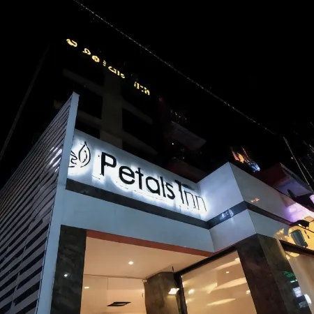 Petals Inn