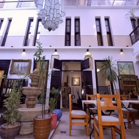 Riad Kalé Polis