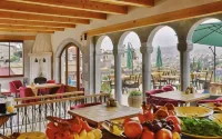 Caftan Cave Suites - Bergblick