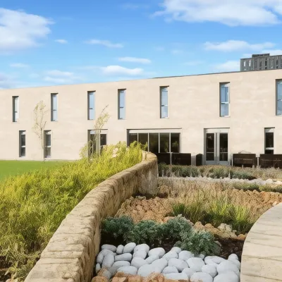 Ramada by Wyndham Leeds East Hotel in zona Palazzo Temple Newsam