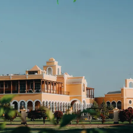 Hotel & Hacienda la Caravedo