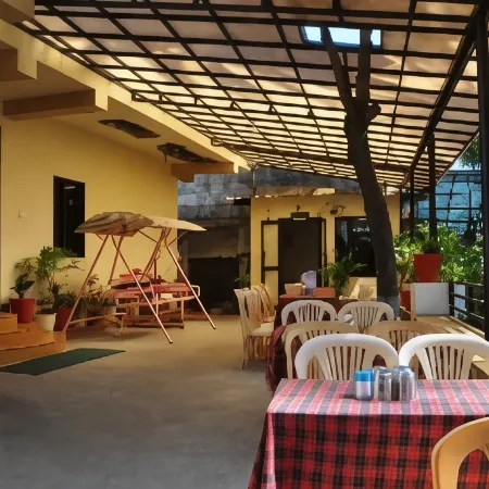 Hotel Oasis