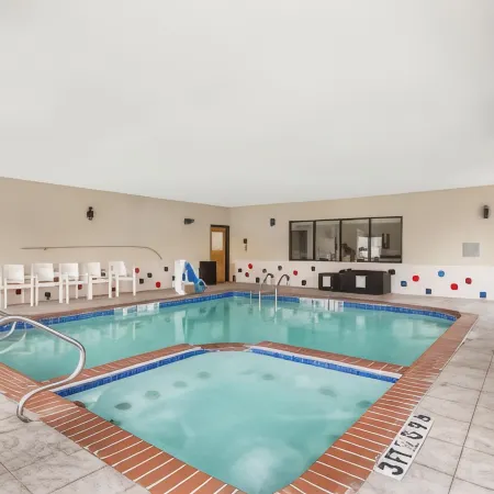 Comfort Suites