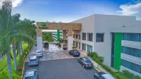 Holiday Inn Villahermosa Aeropuerto - parking