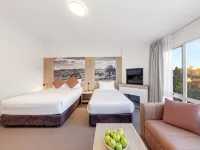 Littomore Hotel on Stewart, Bathurst Hotels in Bathurst