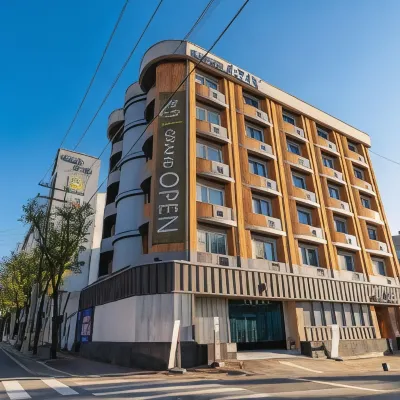 Jeonju Seosin-Dong Hotel Azit Отели рядом с достопримечательностью «Стадион Чонджу»