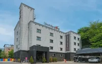 Hwaseong Wolmun Hotel the May - 停車場