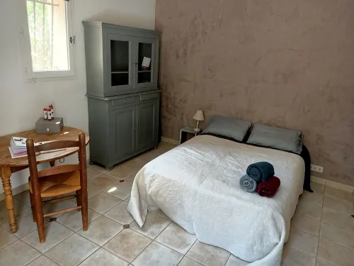 Charming house at the foot of the Luberon (rated 4 stars)