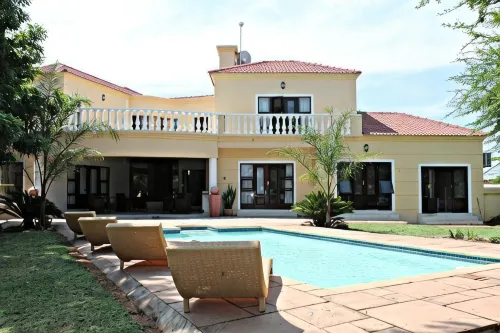 The Capital Guest House - parking