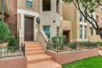NEW! Downtown Tempe Loft - Walk to ASU & Mill Ave. - balcony