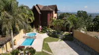 Villa frente a Alta Vista Restaurante - Vila