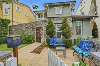 Luxurious 4Br Home Steps from Beach-Big Hot Tub,Fire Pit,AC,Bikes, 2 King Beds - 早餐