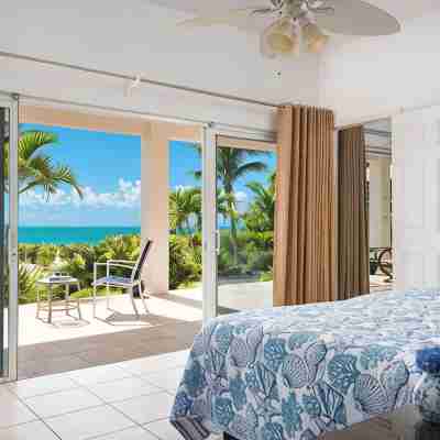 Crystal Sands Beachfront Villa! Private Pool! Indescribable Views! Family Value! Rooms