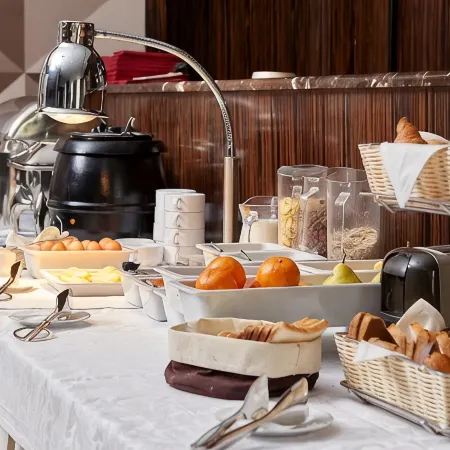 СК Роял Тула (SK Royal Hotel Tula)