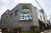 Gunsan Healing Self Check-in Motel - parking