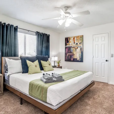 Fantastic 4 King Bed : Pool Table : Perfect Location