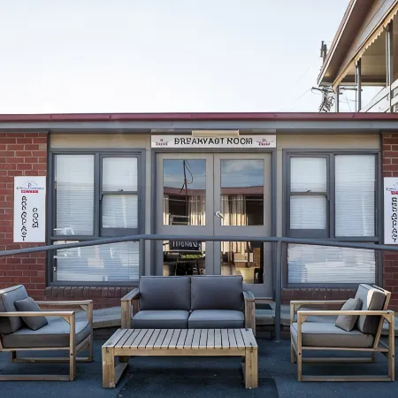 Cherry Blossom Motor Inn
