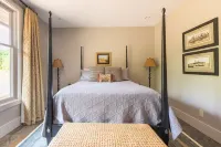 The Poet's House, Luxury and Solitude on 100 acres
