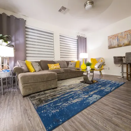 Tempe townhouse 5-10 min to ASU/Airport/Scottsdale
