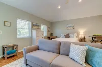 Spacious studio in Downtown Dunedin! Super Cute and Comfortable!