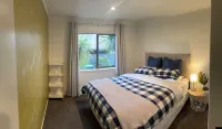 Elevated Mountain Views on Waenga