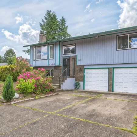 Portland Charming, fully furnished, private, quiet and pets friendly Home.