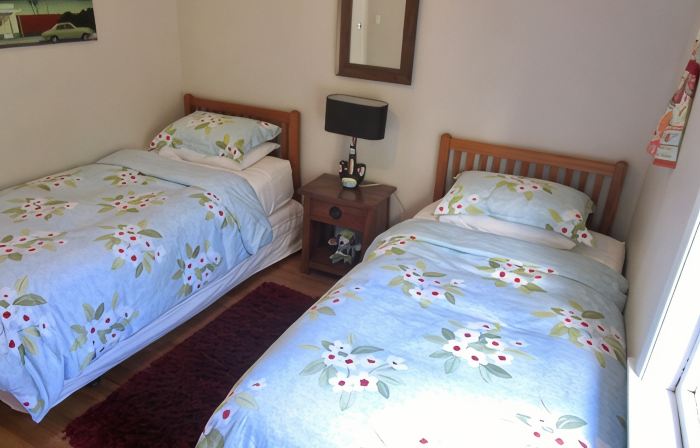 Greytown Cottage, Fast Fibre, SkyTV, all Linen and Cleaning fee included.