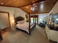 Secluded Mountain Cabin Retreat Near Franklin & Highlands