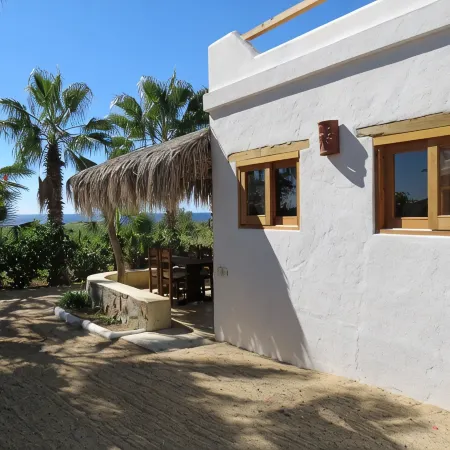 Villa Gardenia - Casa Jazmín directly on the sea