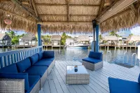 Kampground Waterfront Paradise /w Private Dock, BBQ and Kayaks - บ้านพักหลังเล็ก