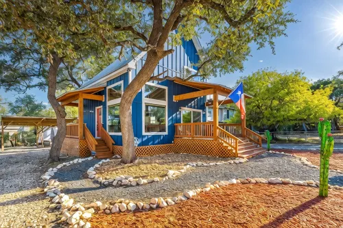 Newly Built Deer Retreat in the Texas Hill Country - واي فاي