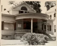 Historic "Battle House" Apartment - Uptown Columbus