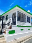Casa Emerald, by the beach.