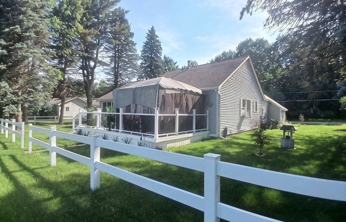 Houghton Haven Lake access or Golf fun