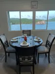 Oceanfront Sunrise Escape + Backup Power & 3 Pools - 2 estrellas