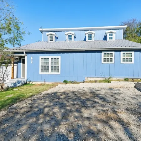 Lakeside Retreat, Hot Tub and Private Fishing Deck