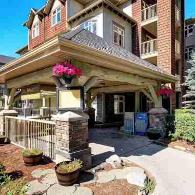 Cozy Condo | Epic Mountain Views | Parking Garage | Central | Air Conditioning Hotel Exterior