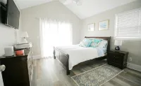 Canal Front Home-3-Minute Walk to Beach with Private Boat Dock - Wi-Fi