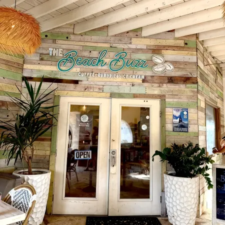 The Lost Crab at Sapphire - End Unit. Newly  Renovated. Easy Access to Beach
