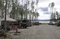 Williston Lake Resort - parking