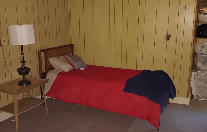 Farmhouse sleeps 2 -6  in the Allegheny National Forest outside Bradford Pa