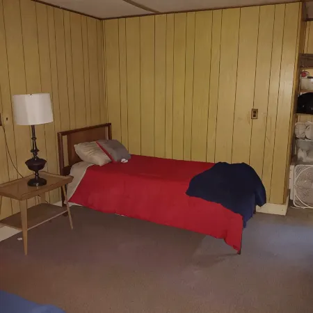 Farmhouse sleeps 2 -6  in the Allegheny National Forest outside Bradford Pa