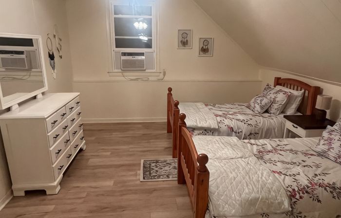 Farm house without the work. Enjoy the fresh air and the star gazing at night.