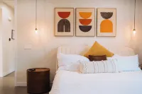 Charming Joshua Tree villa, Pool,Spa, Arcade-Game-Theatre Room, Mins to JT park! - 4つ星