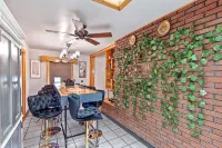 Charming 3-bedroom 5 Bed house with WiFi & extras in delightful Geneva - 3-Star