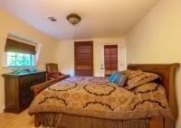 Mankas Barrel Room Cottage located in the hidden gem of Suisun Valley, CA - 3-Star
