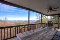Out of the Blue Cabin, A Mountain Escape - WiFi